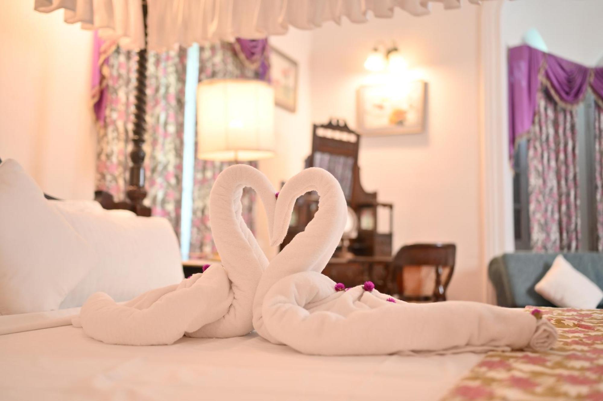 Thengal Manor Hotel Jorhat Luaran gambar